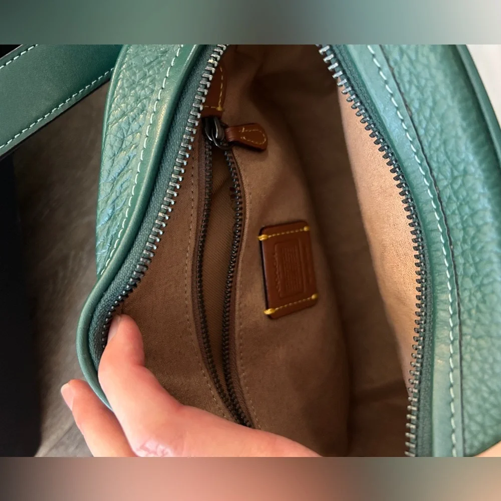 COACH Green Camera Leather Bag - Picture 8 of 8